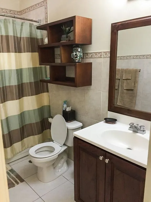 Guest Apartment At Halifax Kingston 0*,
